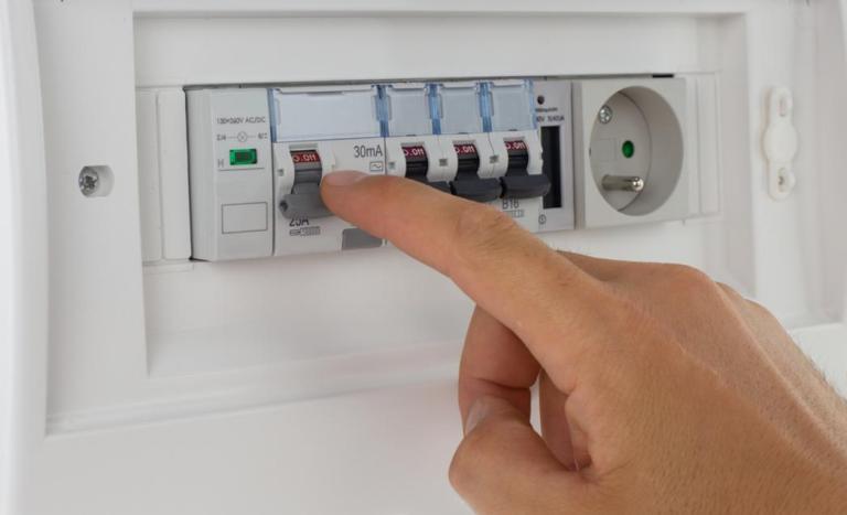 Un tableau vétuste impose une mise en conformité électrique à Tarare